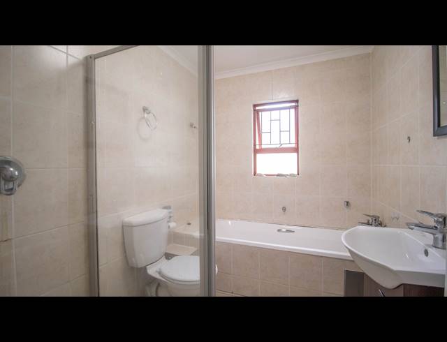 4 BEDROOM FREEHOLD FOR SALE IN GREENSTONE HILL